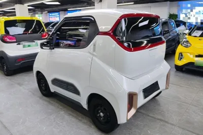 Baojun E200