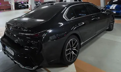 BMW 7-Series