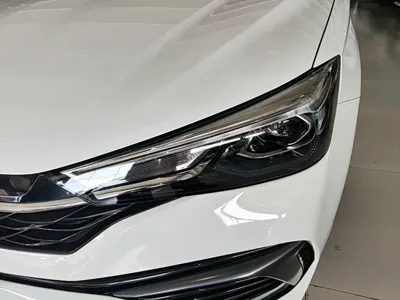 Roewe i5