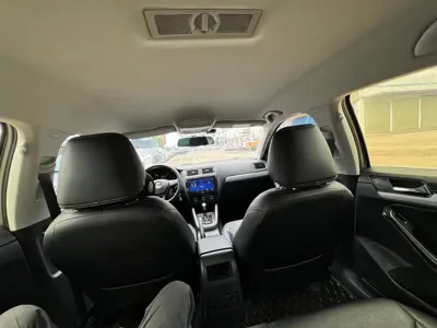 Volkswagen Sagitar