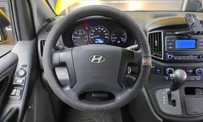 Hyundai Starex