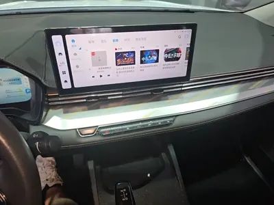 Geely L HiP