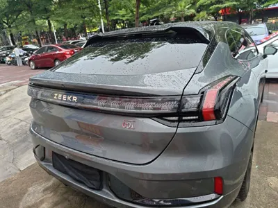 Zeekr 001