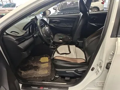 Toyota Yaris L