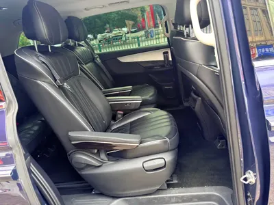 Roewe iMAX8
