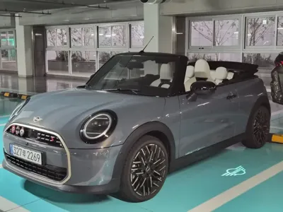 MINI Cooper Convertible