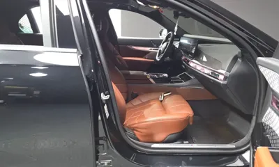 BMW i7