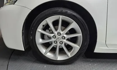 Lexus CT200h