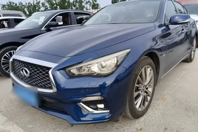 Infiniti Q50L