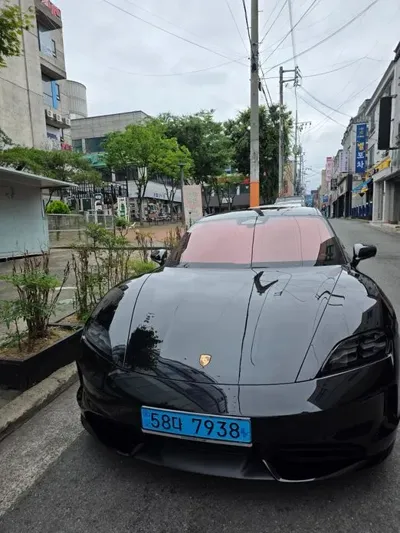 Porsche Taycan