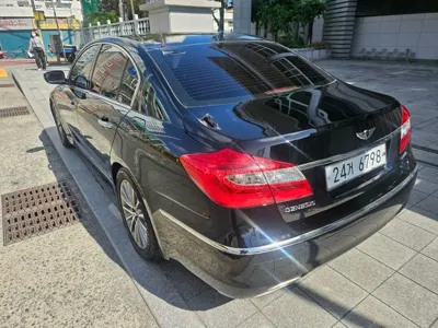 Hyundai Genesis