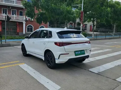BYD e2