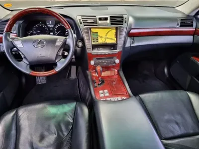 Lexus LS