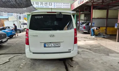 Hyundai Starex