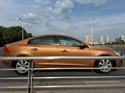 Volvo S60 (Import)
