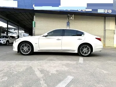 Infiniti Q50L