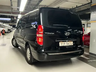 Hyundai Starex