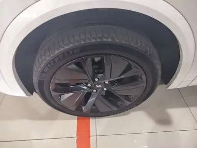 Li Auto Li L7