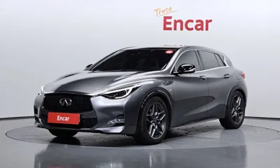 Infiniti Q30