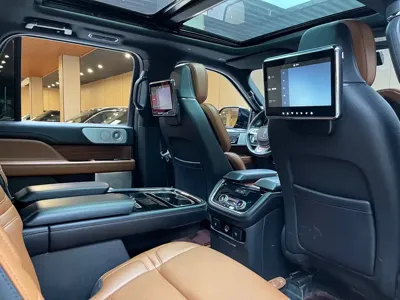 Lincoln Navigator