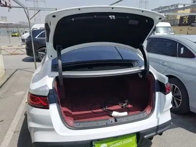 BYD Qin L