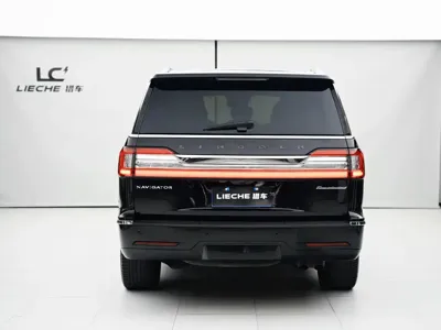 Lincoln Navigator