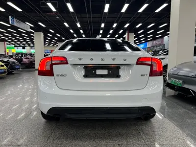 Volvo S60 (Import)