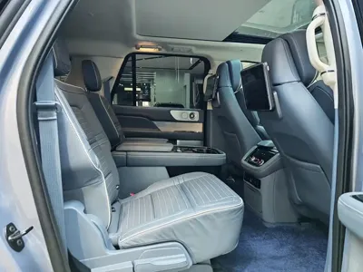 Lincoln Navigator