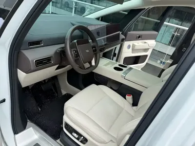 Li Auto Li MEGA