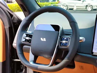Li Auto Li L6