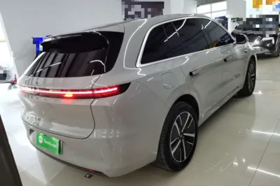 Li Auto L6