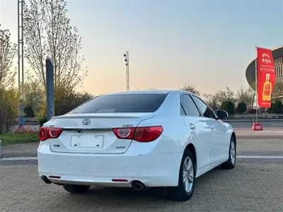 Toyota Reiz