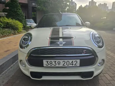 MINI Cooper Convertible