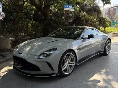 Aston Martin V8 Vantage