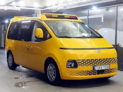 Hyundai Staria