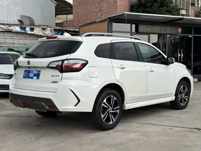 Venucia T70