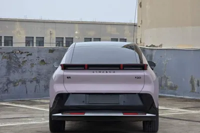 Lynk & Co Z20