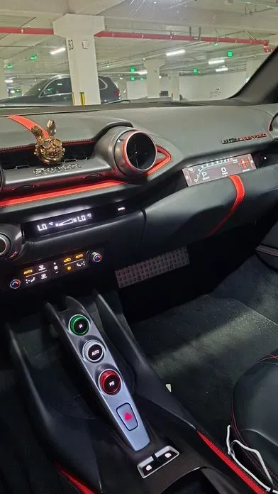 Ferrari 812