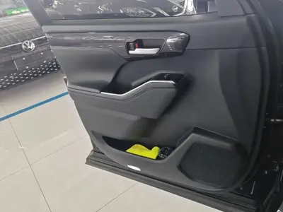 Toyota Crown Kluger
