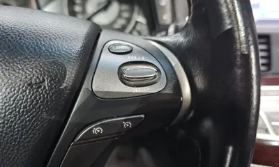 Infiniti M