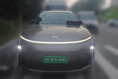 Li Auto L6