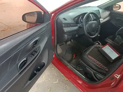 Toyota Yaris L