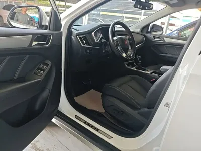 Roewe RX5