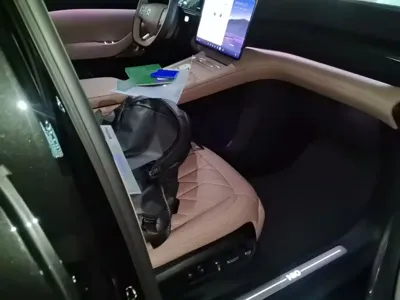 Nio EC6