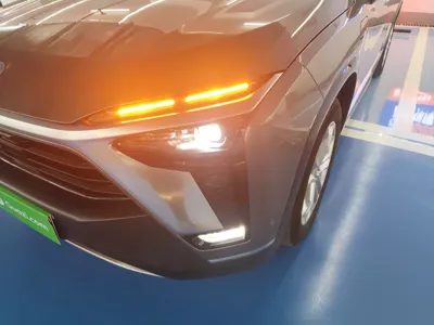 Nio ES8