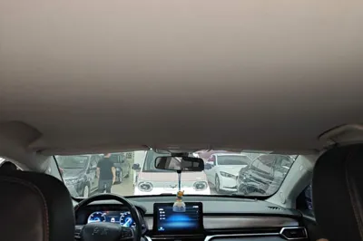 Hongqi E-HS3
