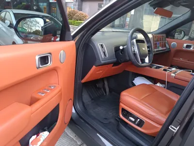 Li Auto L8