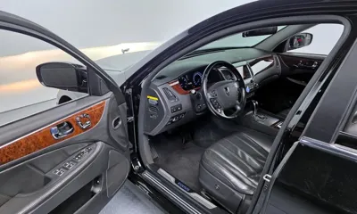 Hyundai Equus