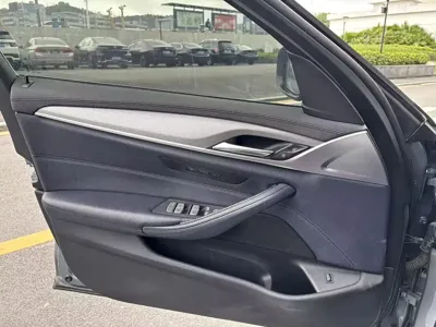 BMW 5 Series (Import)