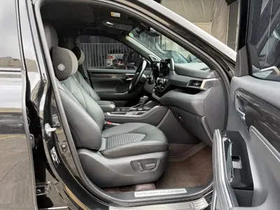 Toyota Crown Kluger